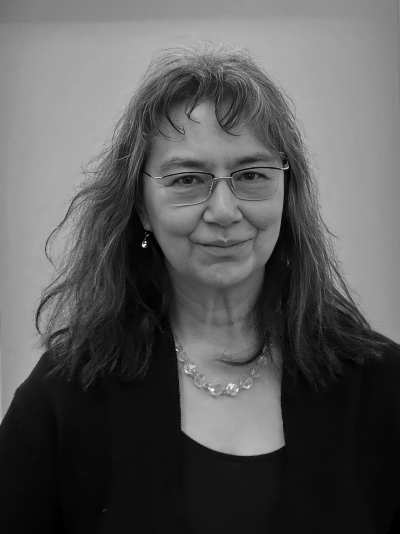 Zu sehen ist ein Portraitfoto von Tamiko Thiel. 