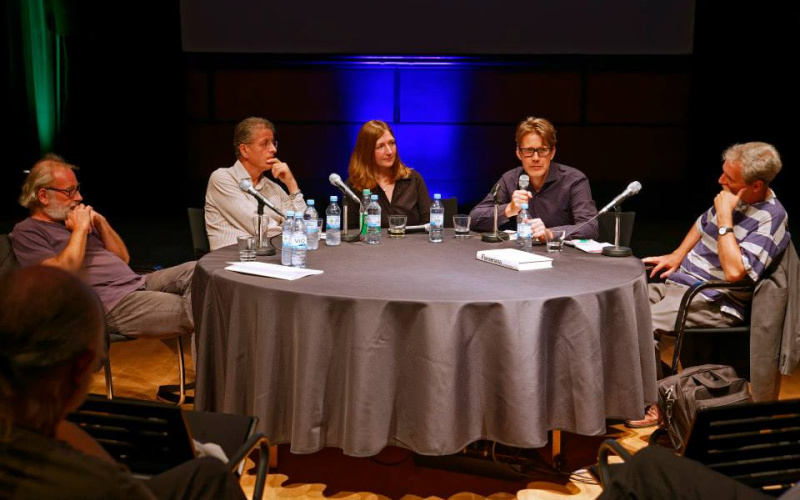 Five persons on the panel at the event »Flusser-Talks«