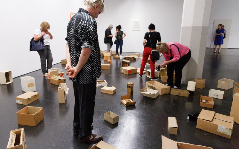 Blick in die Ausstellung »Dieter Hacker. Alle Macht den Amateuren«