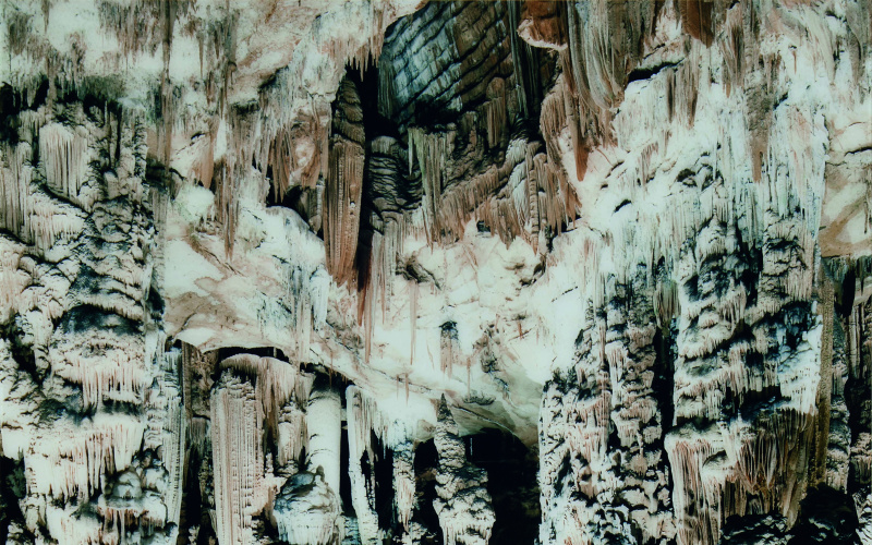 Albrecht Kunkel, »From the series Tropfsteinhöhlen« -Demoiselles I