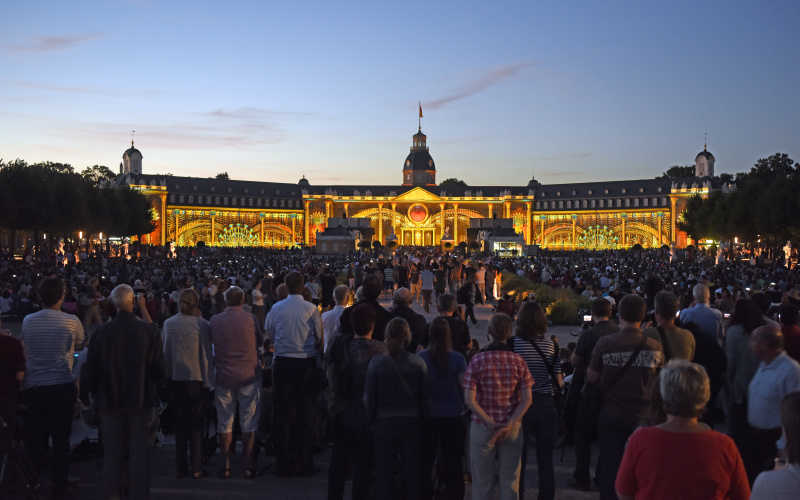 Videoprojektionen auf dem Karlsruher Schloss