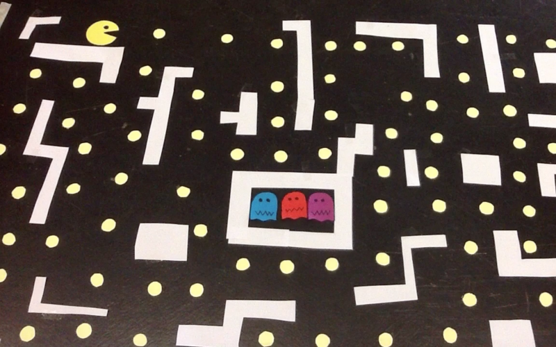 Ergebnis eines Legetrick-Workshops im Stil eines "Pacman" Videospiels