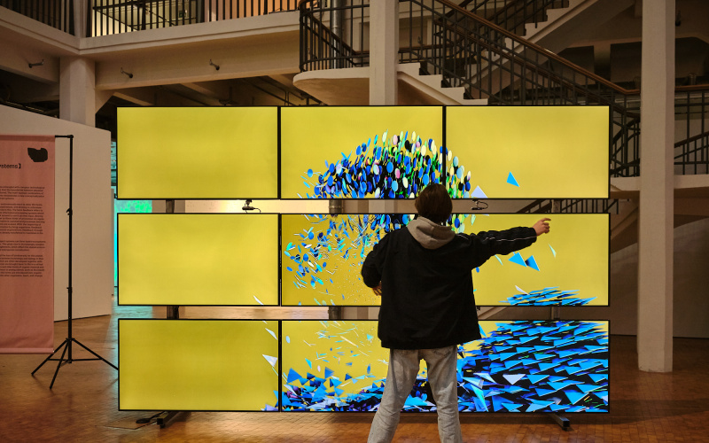 Random International, »Algorithmic Swarm Study (Triptych) / ll«, 2021