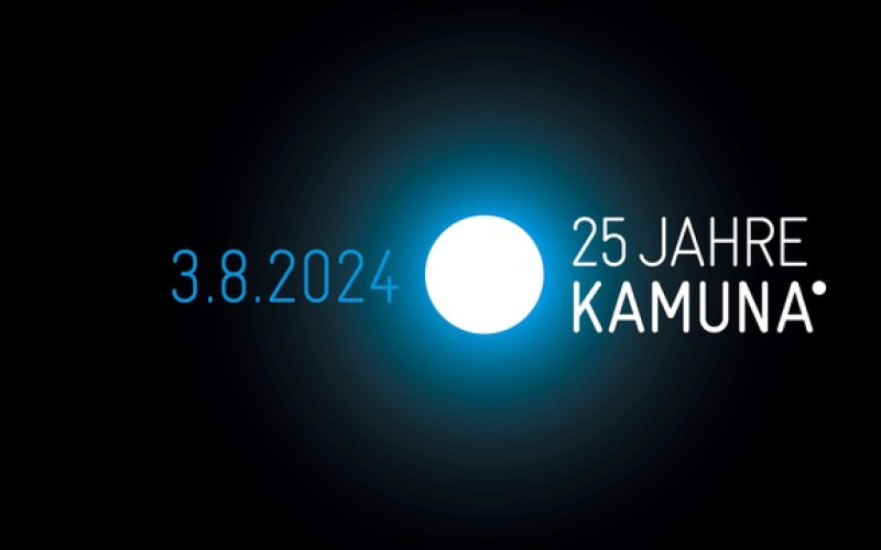 A glowing blue sphere and the inscription “25 years of KAMUNA”