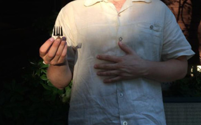 The picture shows a portrait photo of a person.