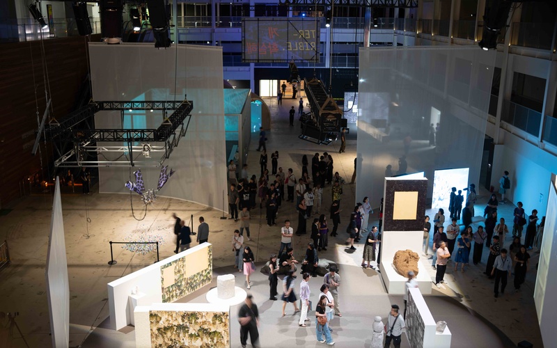 The exhibition space from a bird's eye view