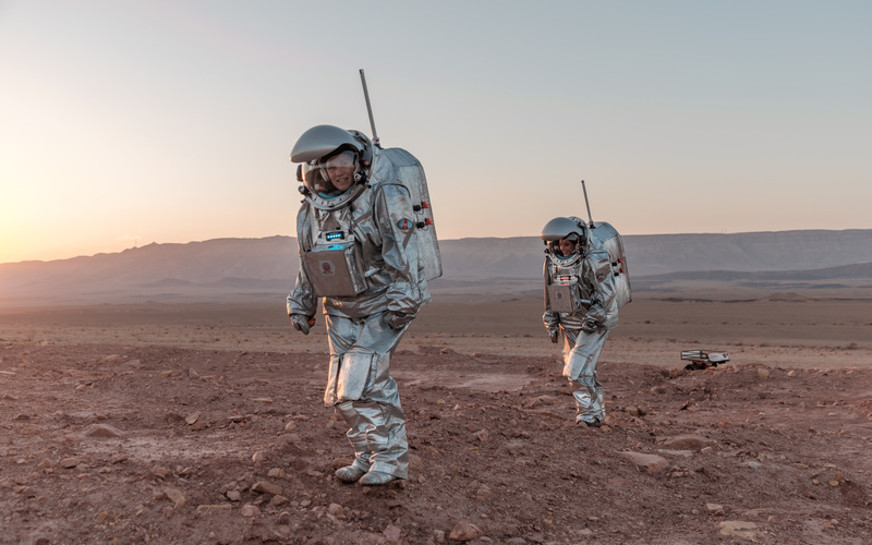 Two female astronauts on mars