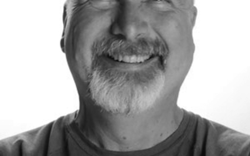 Zu sehen ist ein Portraitfoto von W. Daniel (“Danny”) Hillis.