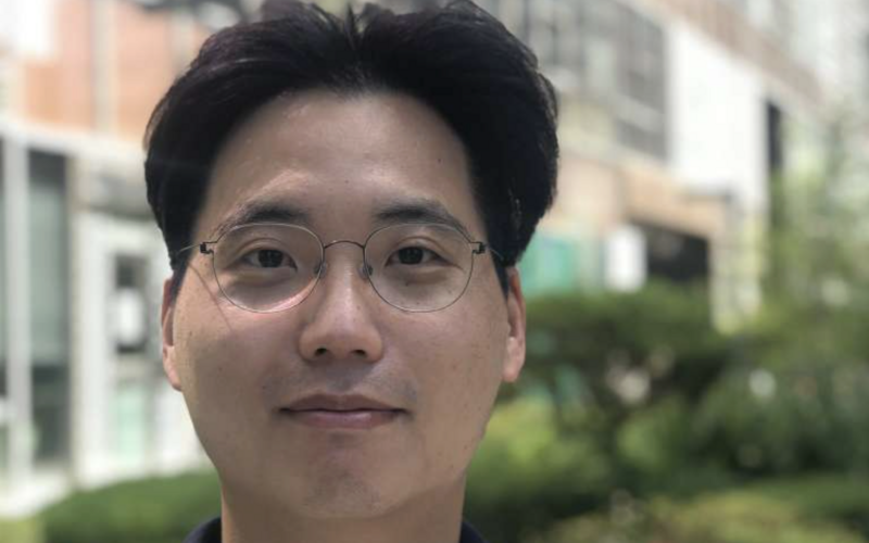 Zu sehen ist ein Portraitfoto von Kwangrae Kim. 