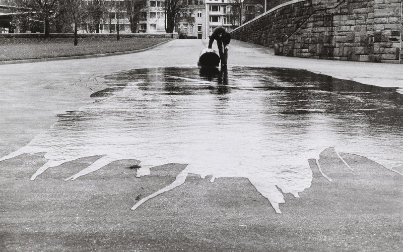 Während der Dreharbeiten zu Klaus Rinkes Beitrag für ›IDENTIFICATIONS‹ (II. Fernsehausstellung der Fernsehgalerie Gerry Schum