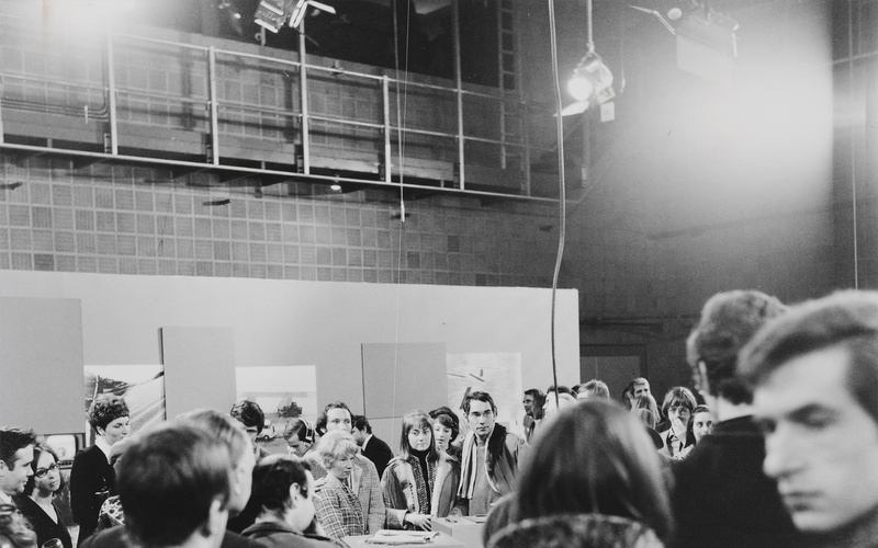 Bei der Eröffnungveranstaltung der Fernsehausstellung 'LAND ART' im Studio C des SFB