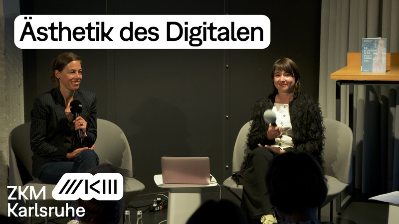 Mara-Johanna Kölmel und Ursula Ströbele halten einen Vortrag