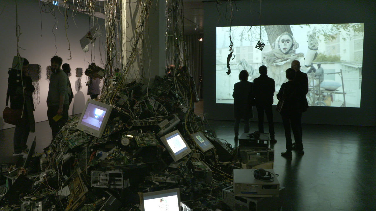 i6398_18_xxx_a_vh_cz_digital_imaginaries_kurzportraitstill.jpg