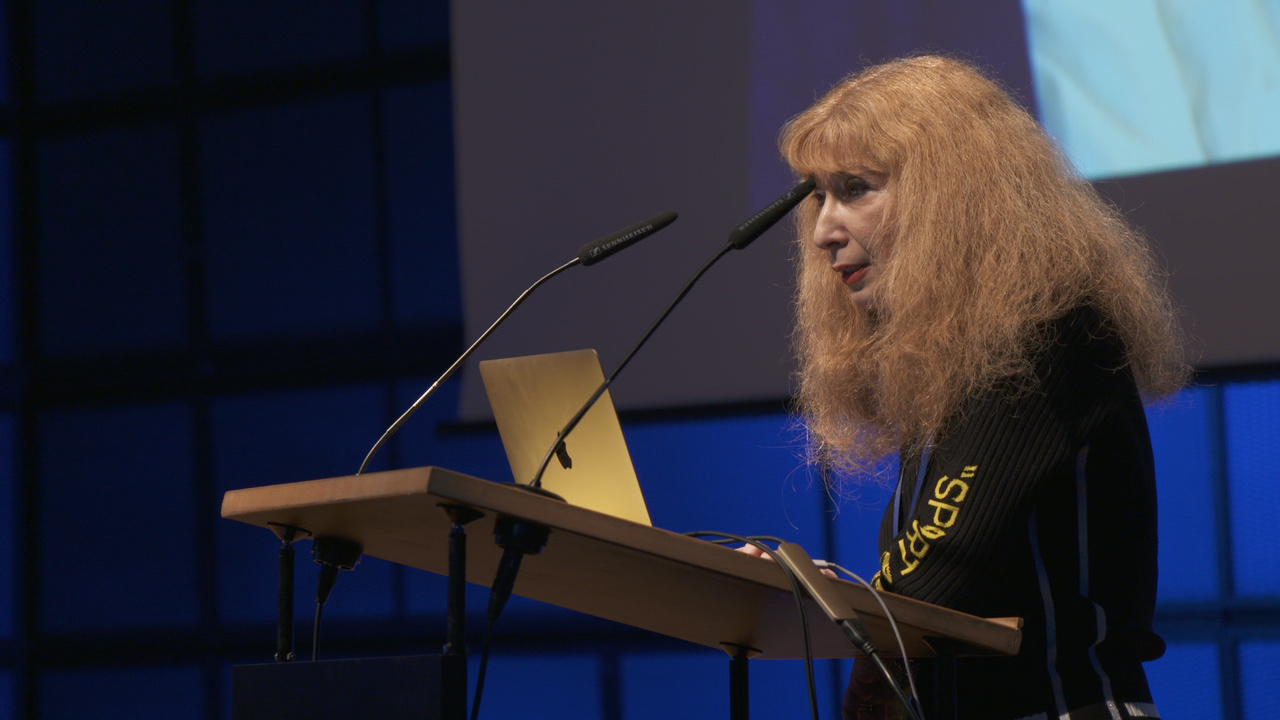 i6647_19_mth_s_vw_gc_respektivepeterweibel_symposium_pamelacscorzin_0_17_50_35_01.jpg