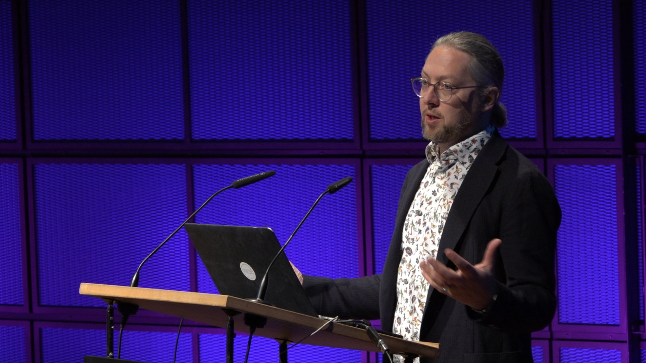 i7359_22_mth_s_lm_cyberpunkexperience_2_dominikrinnhofer.jpg