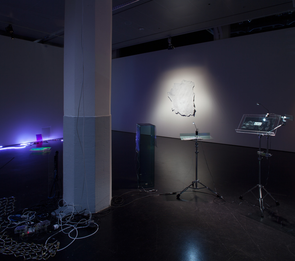 Blick in die Installation von Nile Koetting