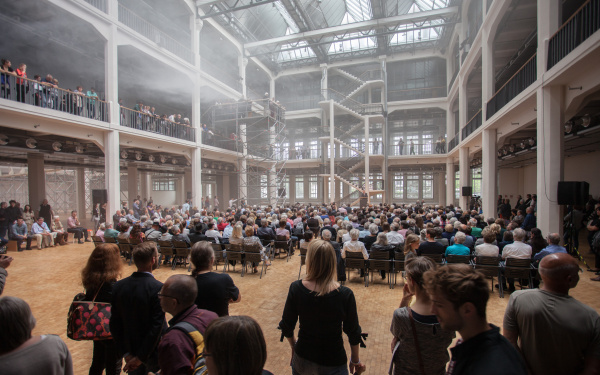 Speech in front of a crowd