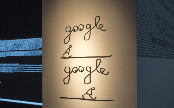 Strichmännchen und dem Schriftzug "google"