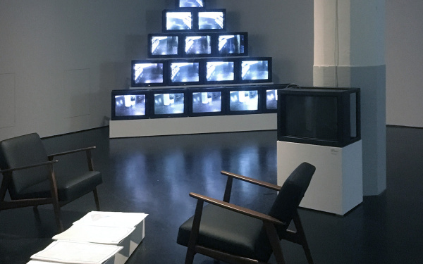 View of the exhibition »Radical Software«: View of the video installation »Track Trace« by Frank Gillette.