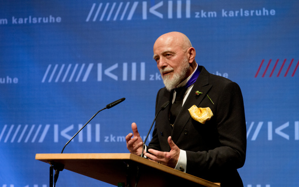 Markus Lüpertz bei seiner Rede an der Eröffnung