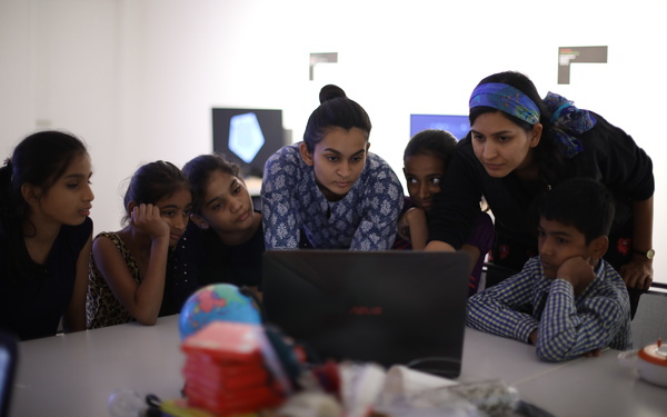 Blick in die Ausstellung »Open Codes. The Art of Coding«