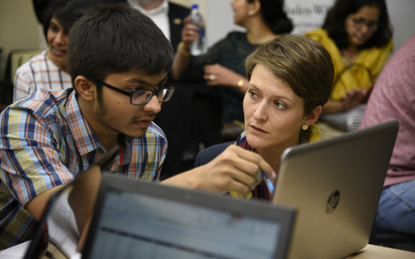 Teilnehmer des Coding Culture Hackathons in Mumbai.