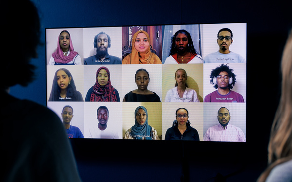 Ausstellungsansicht von »Unfamiliar Ceilings«.