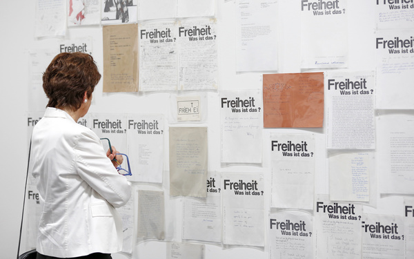 Bernhard Sandfort, »Museum der Fragen«; Vernissage der Ausstellung »Bernhard Sandfort. Dialogische Malerei und das Museum der Fragen«, 16. Juni – 30. September 2012, ZKM | Zentrum für Kunst und Medien Karlsruhe