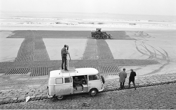 During the filming of Jan Dibbets’ »12 Hours Tide Object with Correction of Perspective«, Dutch Coast, February 1969