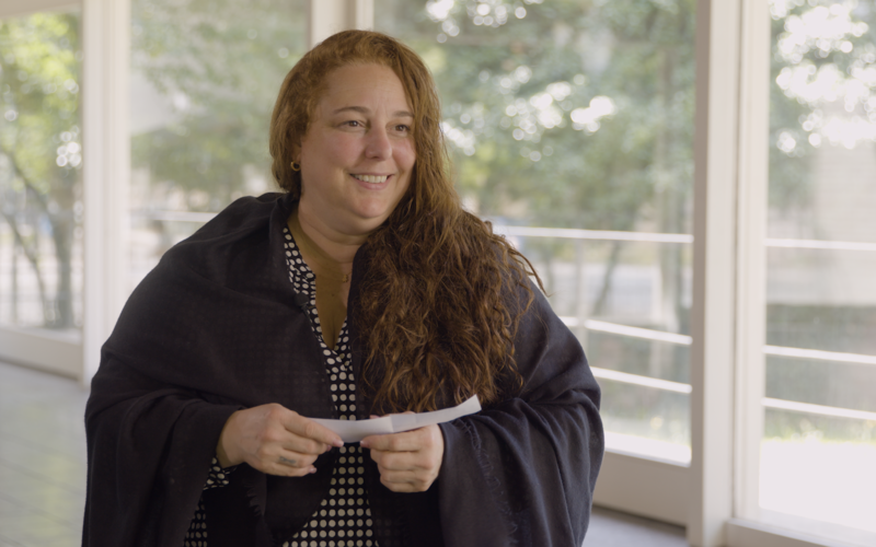 Zu sehen ist die Künstlerin Tania Bruguera.