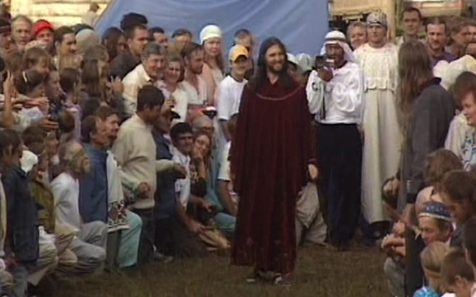 Boris Groys, »Thinking in Loop. Drei Videos über das Ikonoklastische, Rituelle und Unsterbliche«, 2008, Videostill